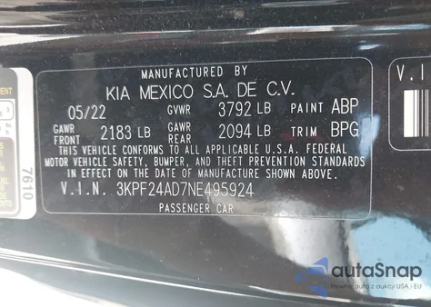 2022 Kia Forte Lxs z USA, uszkodzony, nr VIN 3KPF24AD7NE495924